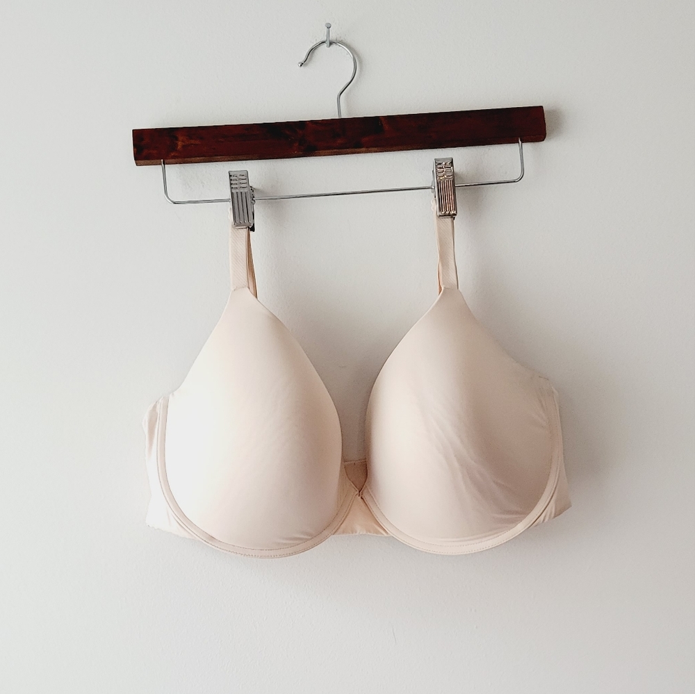 Victoria Secret Bra cream color size 38DDD